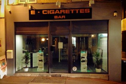 E-CIGARETTE BAR